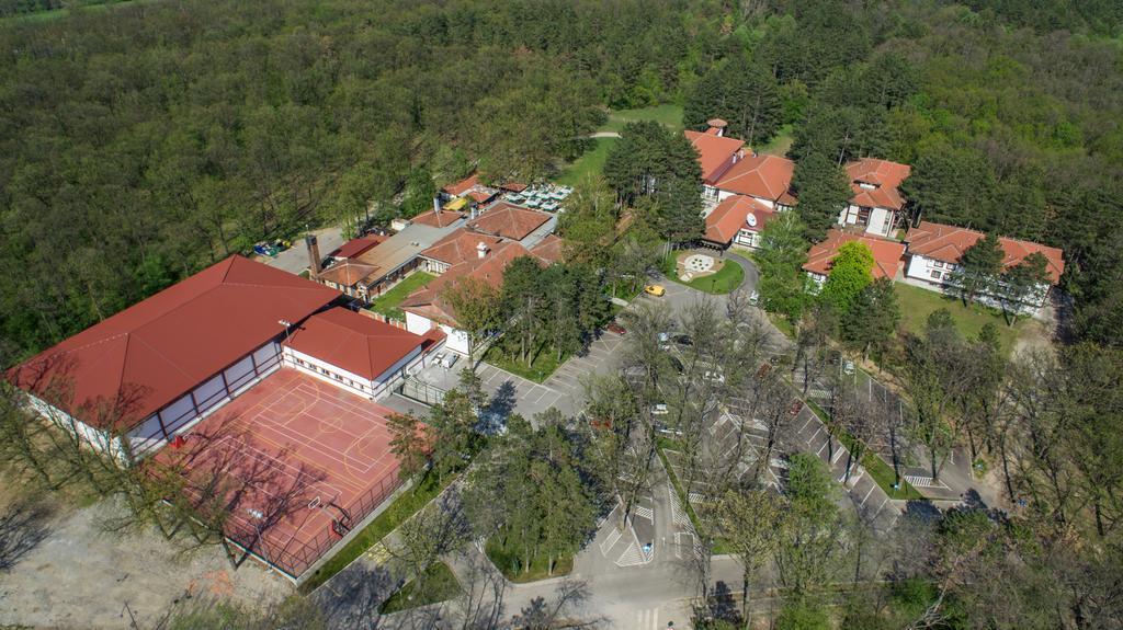 Sumarice Hotel Kragujevac Exterior photo